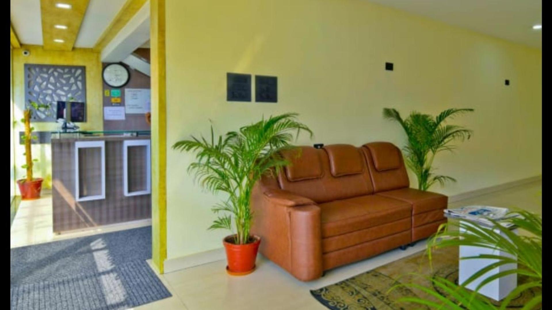 Hotel Kenz Residency Kochi Exterior foto